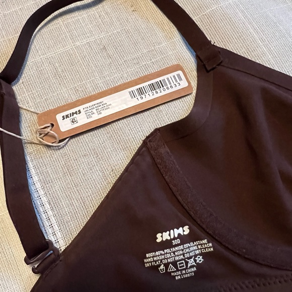 Skims Bra 30D - Fits Everybody Unlined Demi - Espresso - Picture 3 of 4